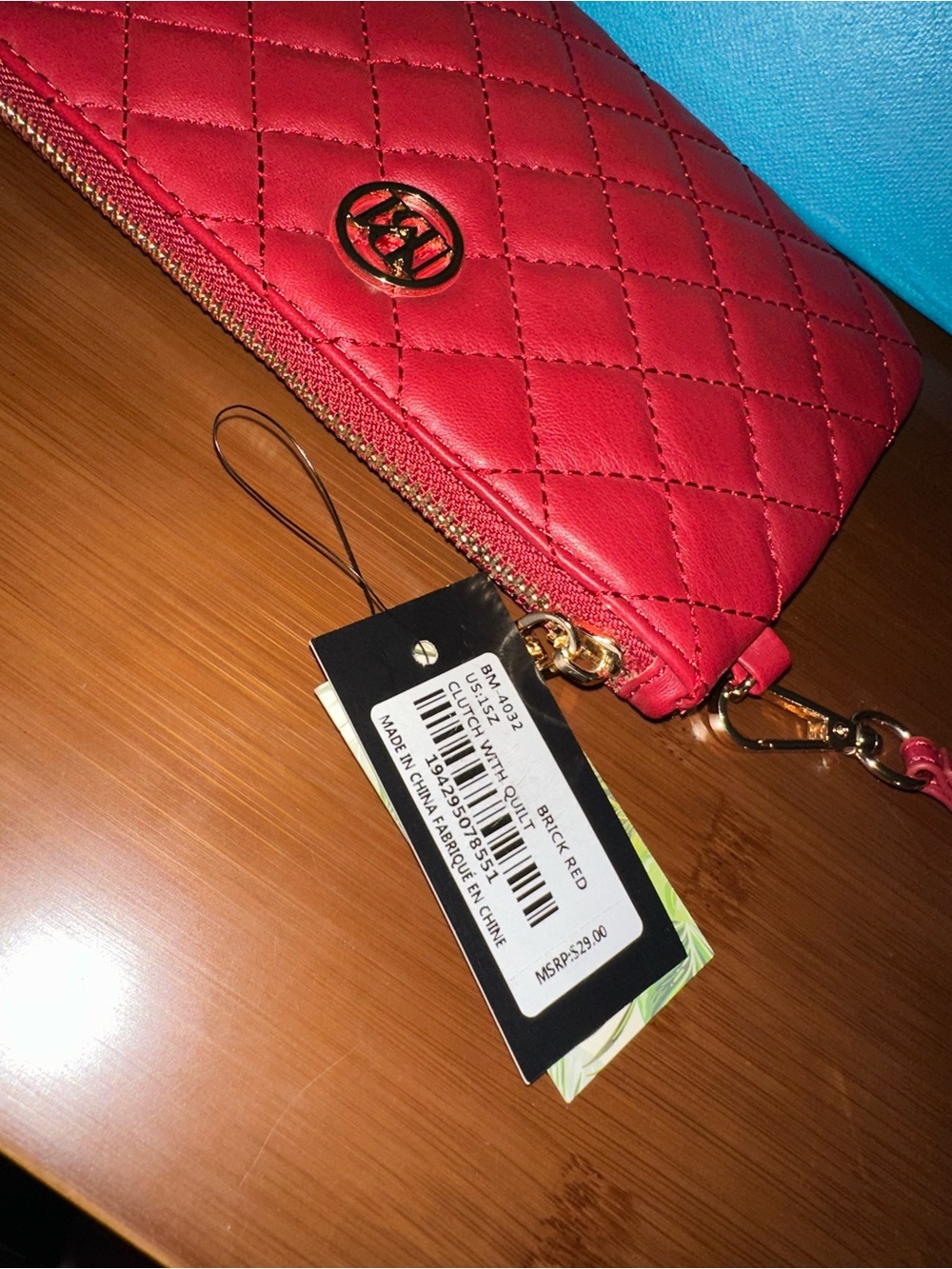 NWT Badgley Mischka Quilted Red Wristlet Bag with Gold Logo - Picture 3 of 8